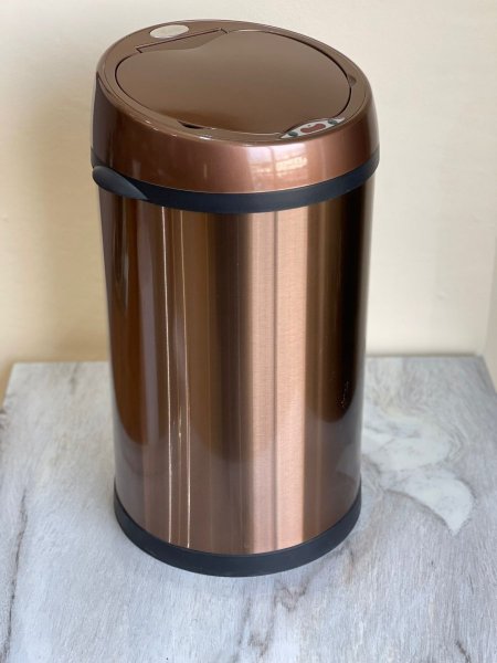 سلة مهملات الكترونية